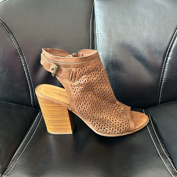 Womens Block Heel Booties Taupe Brown - Picture 3 of 4